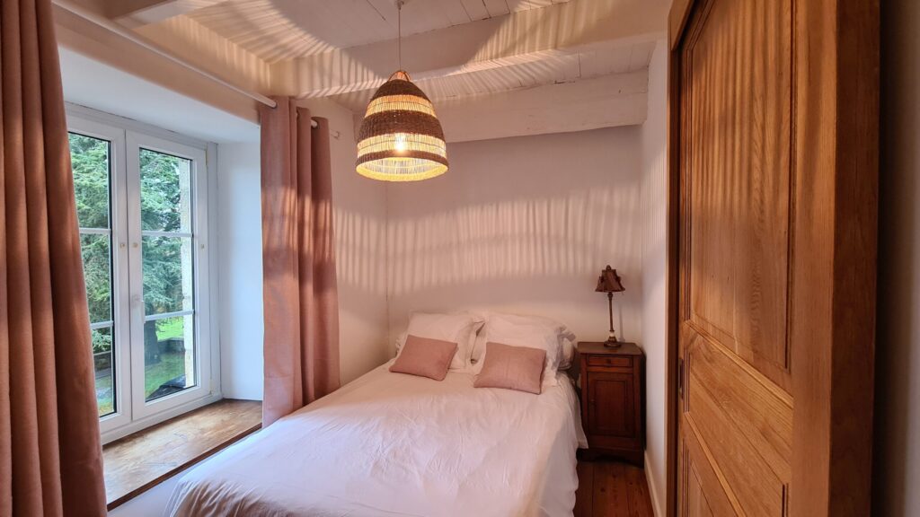 15 a chambre rose scaled